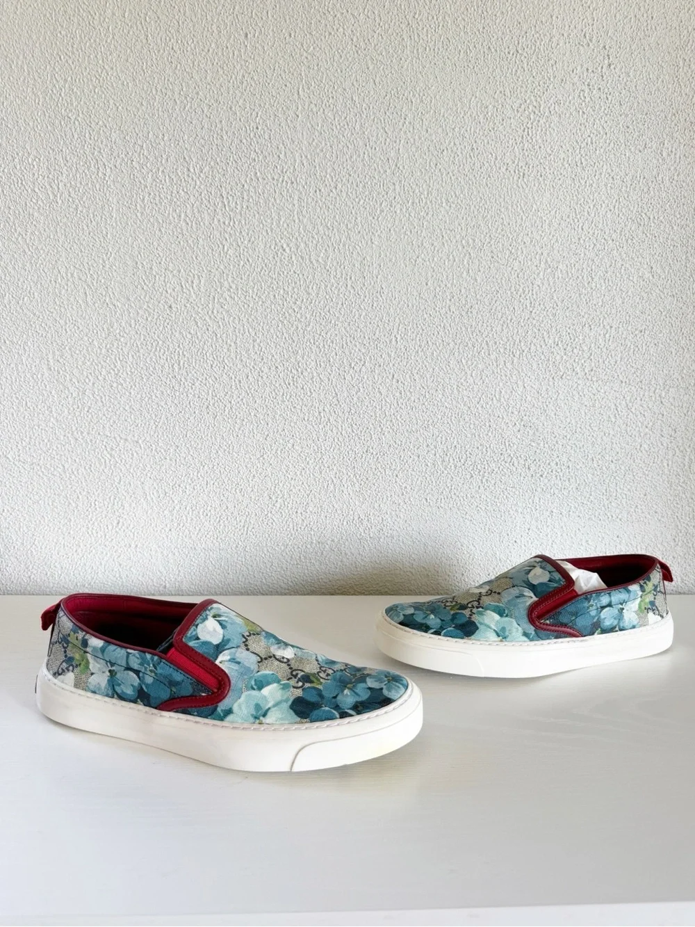 Gucci deep blue
